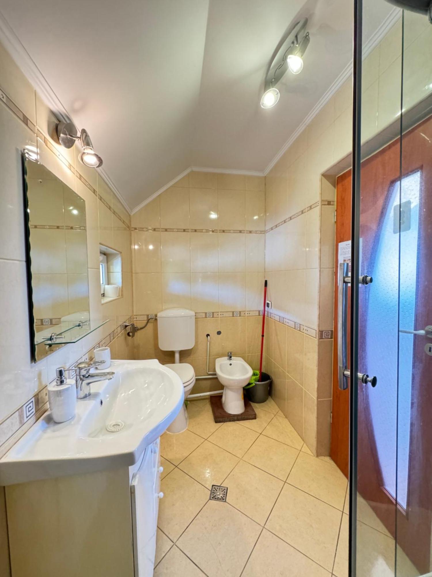 Flh - Mira Apartments Sibiu Esterno foto