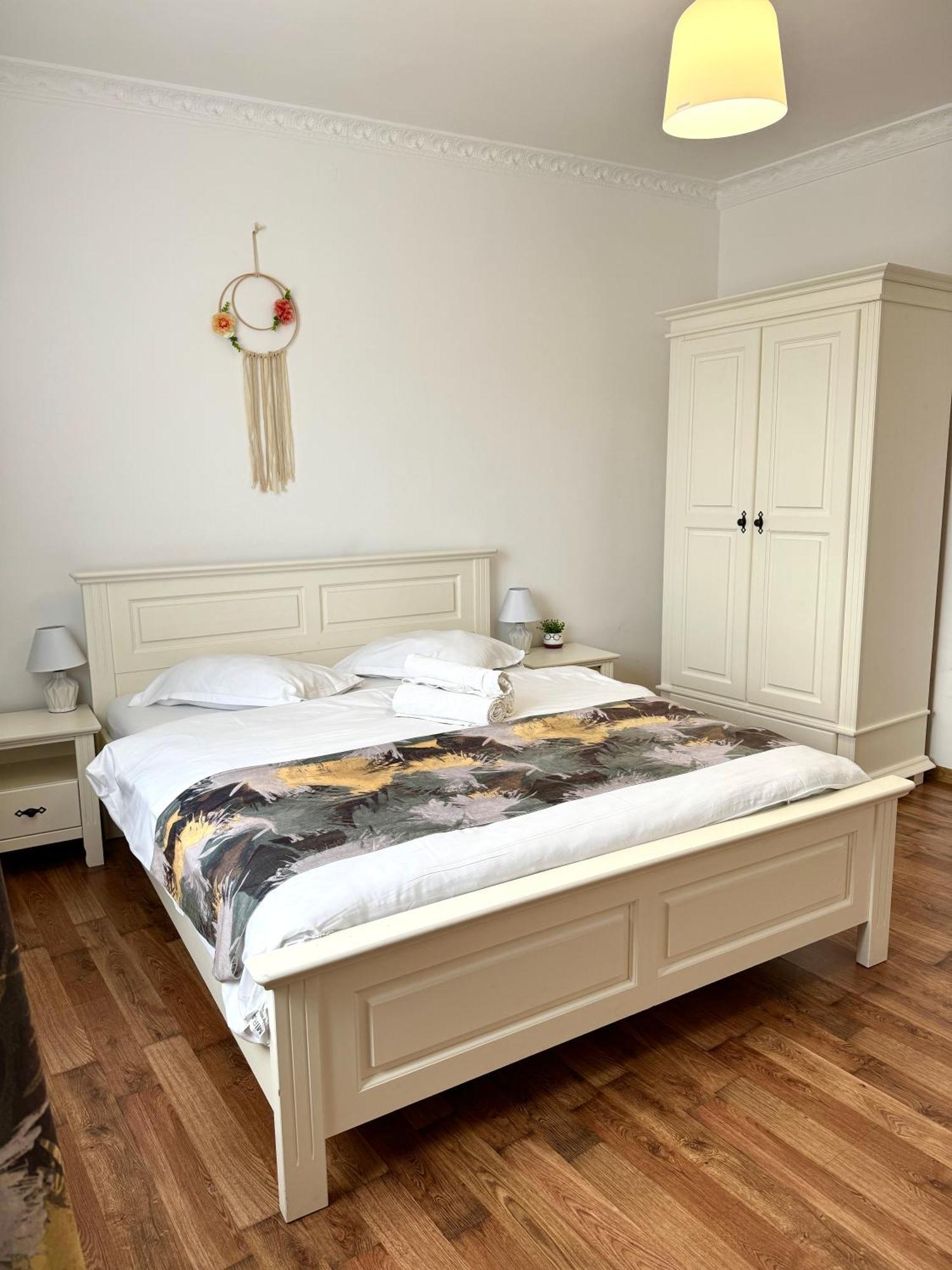Flh - Mira Apartments Sibiu Esterno foto