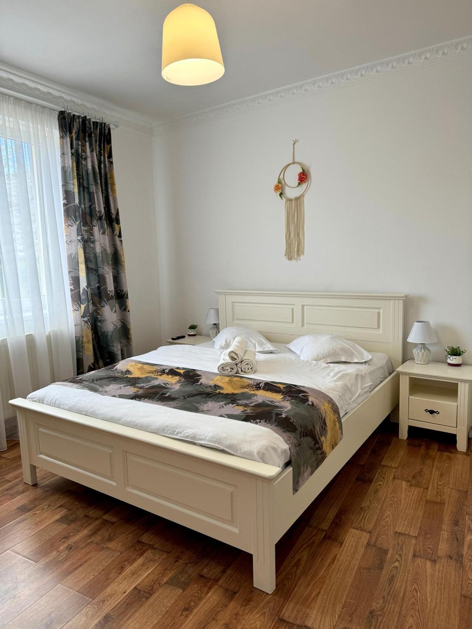Flh - Mira Apartments Sibiu Esterno foto