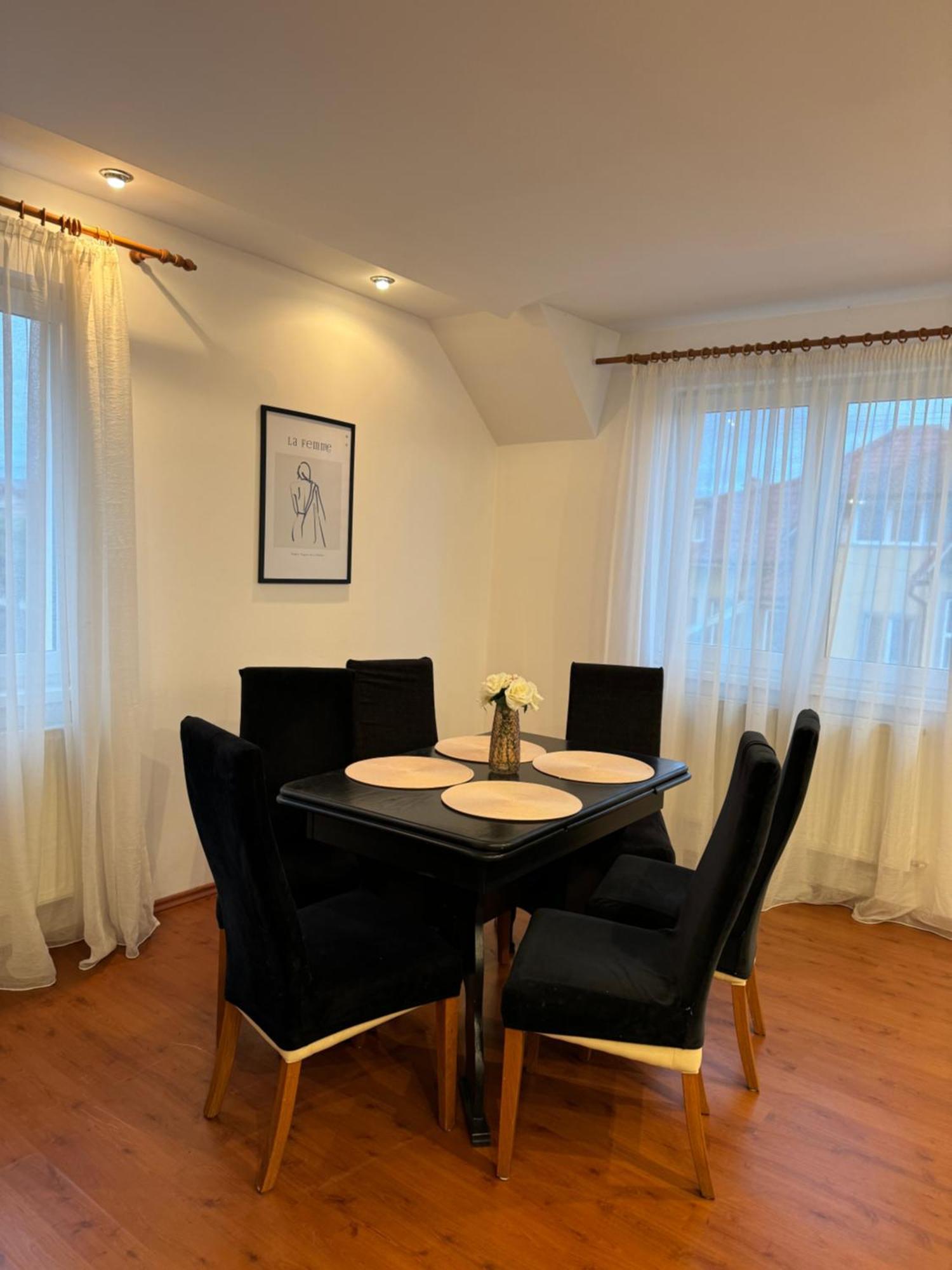 Flh - Mira Apartments Sibiu Esterno foto